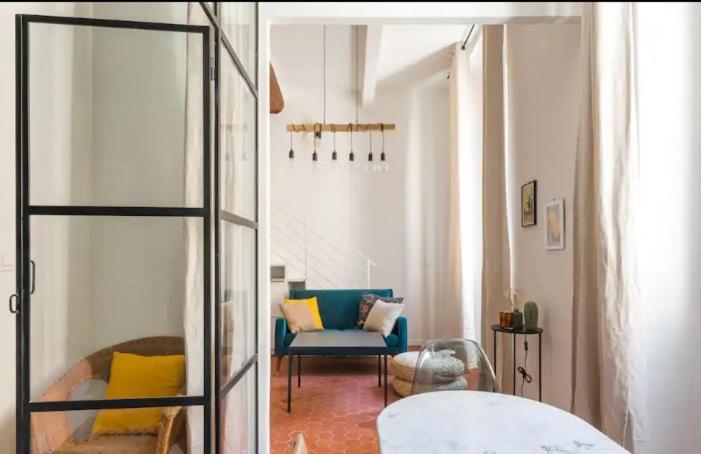 Appartement Authentique Situe En Plein Centre D'Антиб Экстерьер фото