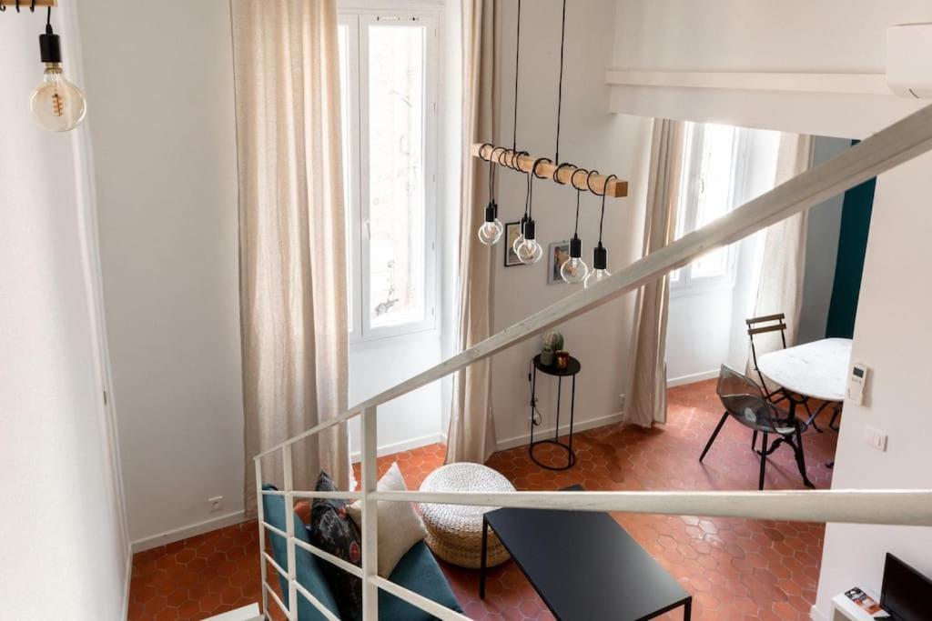 Appartement Authentique Situe En Plein Centre D'Антиб Экстерьер фото